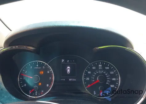 2018 Kia Forte Lx z USA, uszkodzony, nr VIN 3KPFK4A75JE284743